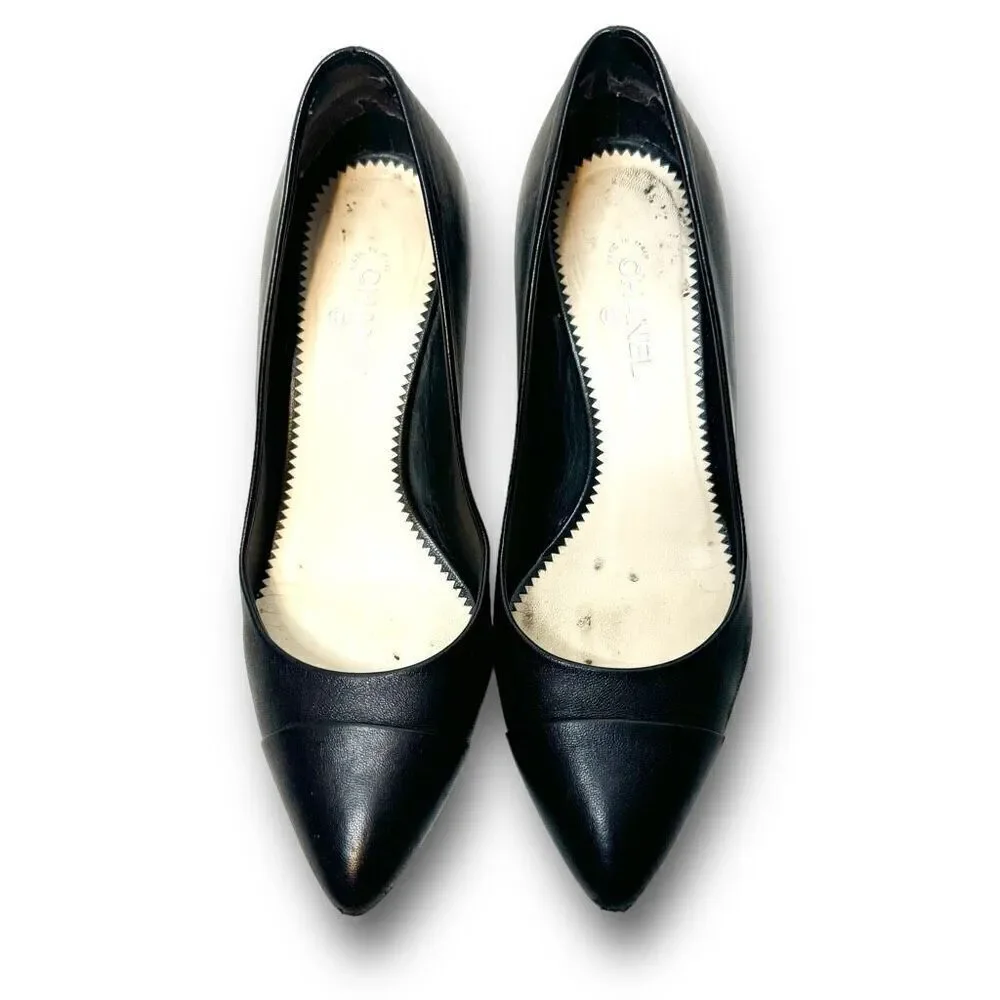 Chanel Black Matte Leather CC Gold Logo and Pearl Embellished Heel Pumps Size 37 - Picture 11 of 12